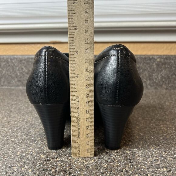 Clarks bendables Womens Size 7M Black Leather Mid Heels Zip On Ankle Bootie Pump - Picture 10 of 12